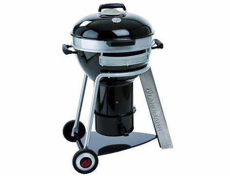 Barbacoa de carbón sencilla para jardín y terraza